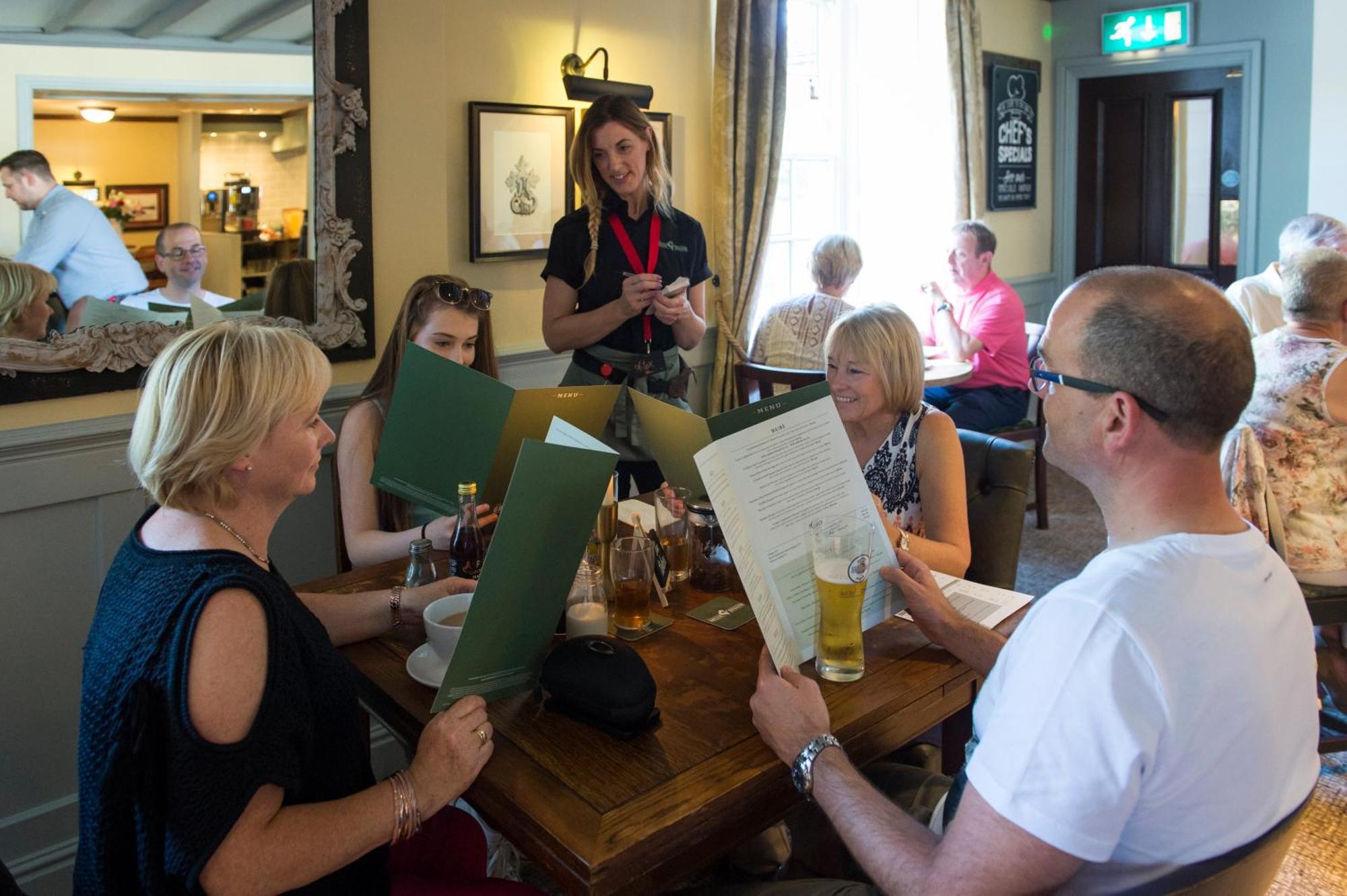 Green Dragon, Welton By Marston'S Inns South Cave Exterior foto